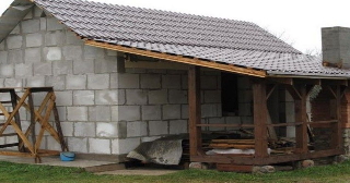 Сарай из пеноблоков под ключ в Боровичах | UpHouse - доступные цены от 41512 руб.